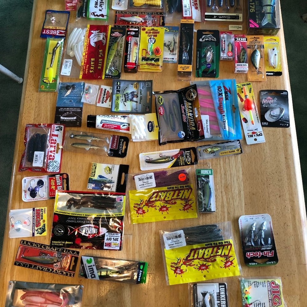 MYSTERY FISHING SUPPLY PACKAGE